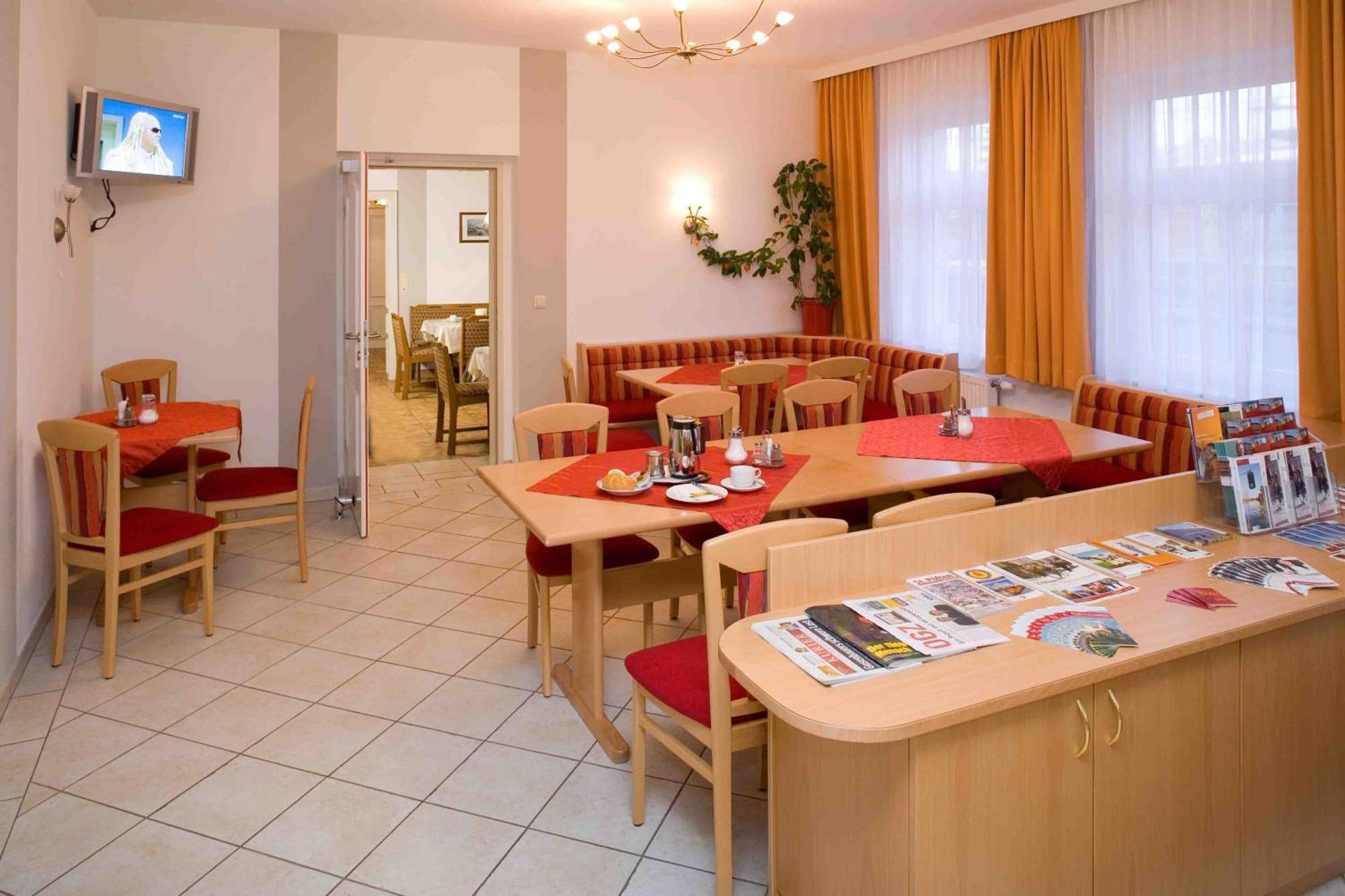 Pension Elisabeth Sankt Poelten Extérieur photo