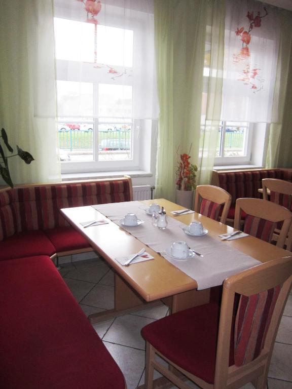 Pension Elisabeth Sankt Poelten Extérieur photo